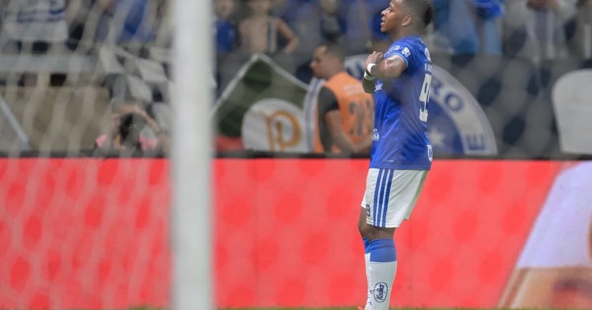 Veja gol em Cruzeiro x Flamengo: Arroyo abre o placar com golaço