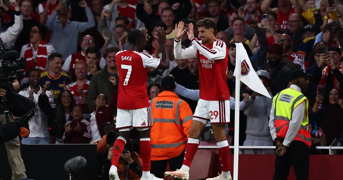 Arsenal domina Coventry e vence na estreia da Premier League