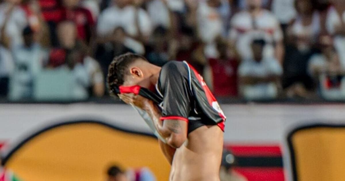 Chance desperdiçada em Vitória x Bahia viraliza: 'Não pode'