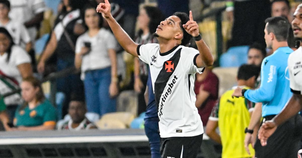 Vasco define que vai contratar centroavante nesta janela