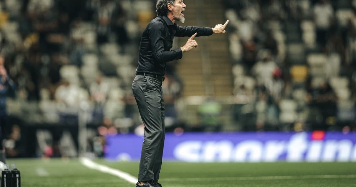 Domínguez faz alerta após classificação do Atlético: 'Jogando assim vai ser difícil'