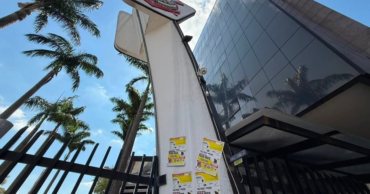 Protesto de Torcedores do Corinthians: Ratoeiras Marcam Descontentamento com a Direção do Clube