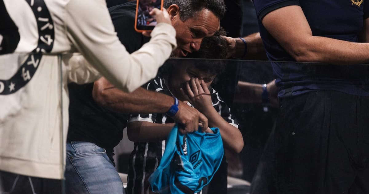 Corinthians repudia ataques a criança que ganhou camisa de Neymar