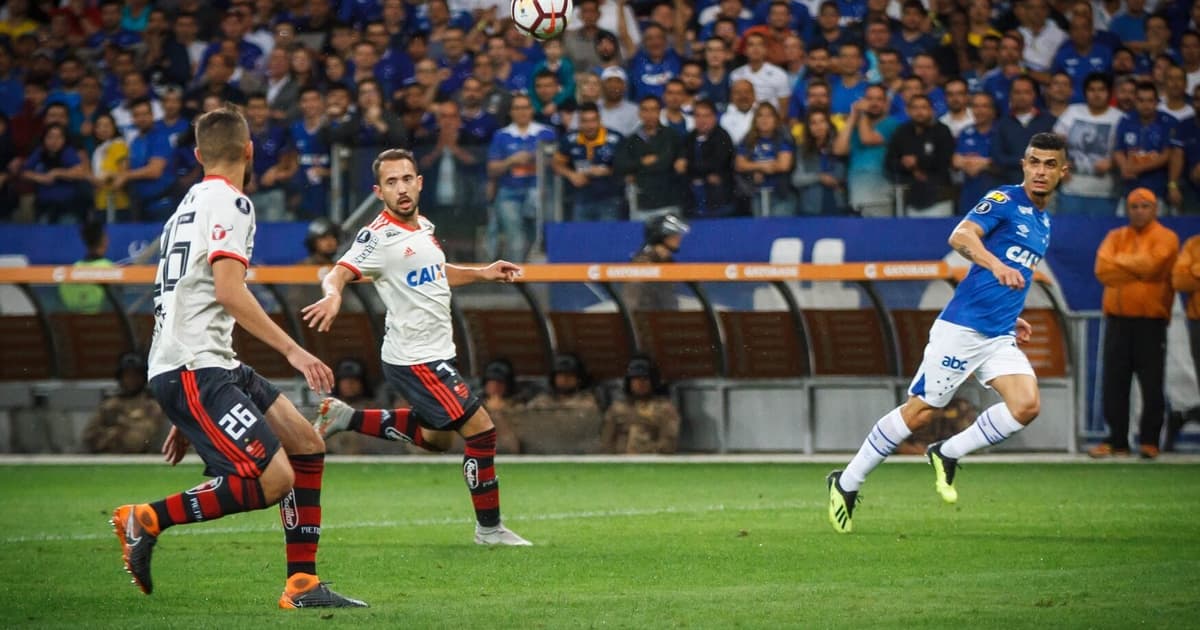 Flamengo reencontra Cruzeiro oito anos após eliminação que antecedeu era de glórias