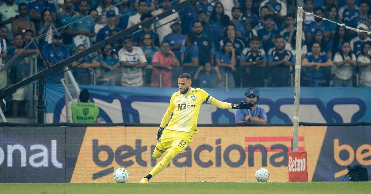 Éverson sofre lesão e desfalca o Atlético contra o Vitória: veja detalhes