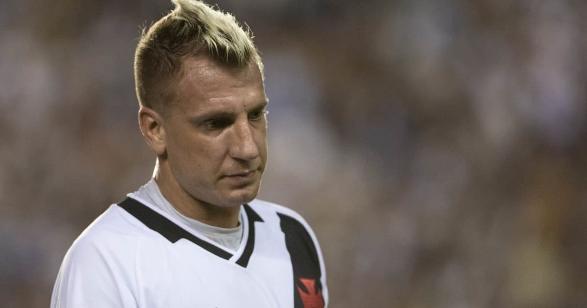 Ex-Vasco quebra silêncio em episódio com Icardi e ex-esposa