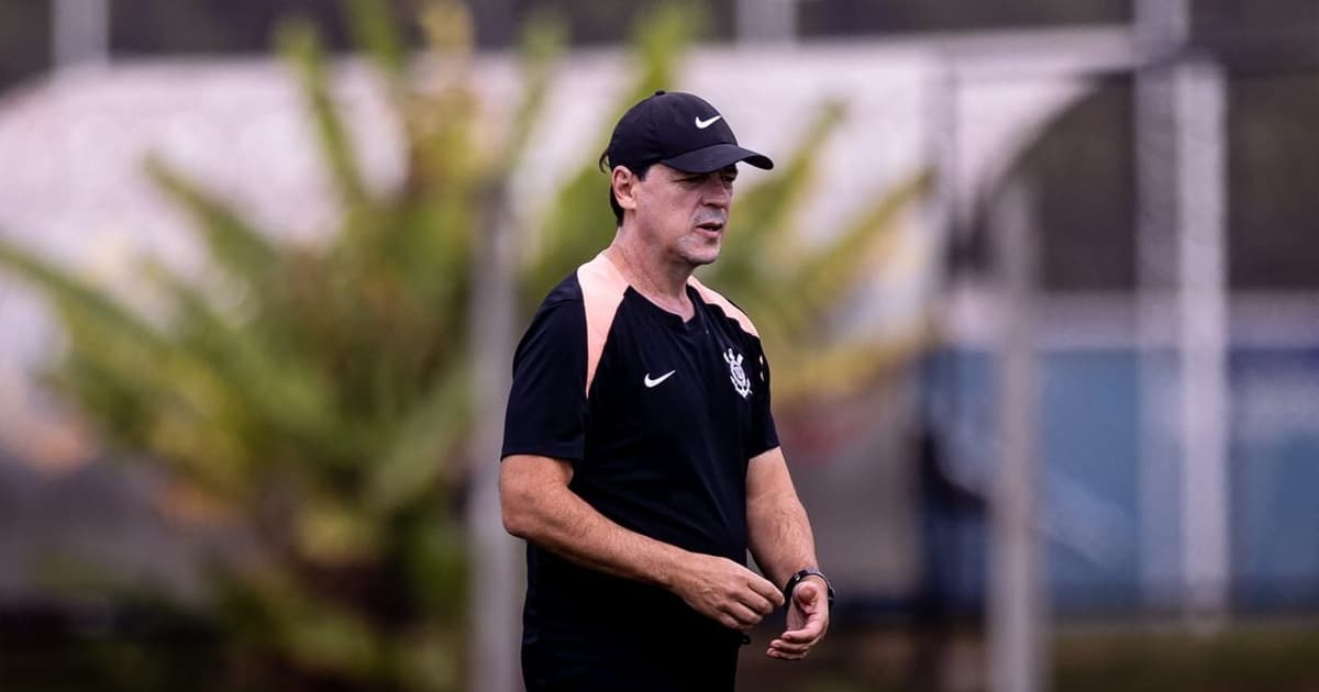 Matheuzinho, do Corinthians, revela relação do elenco com Diniz