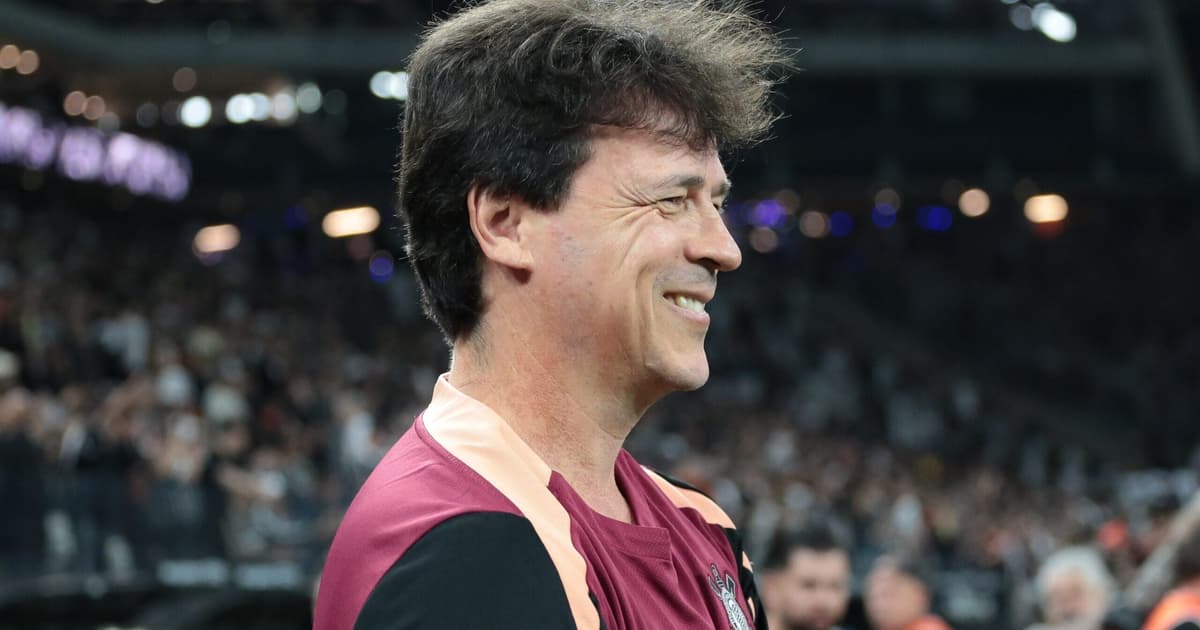 Diniz reage à possibilidade de retorno de Memphis ao Corinthians: 'Alegria e esperança'