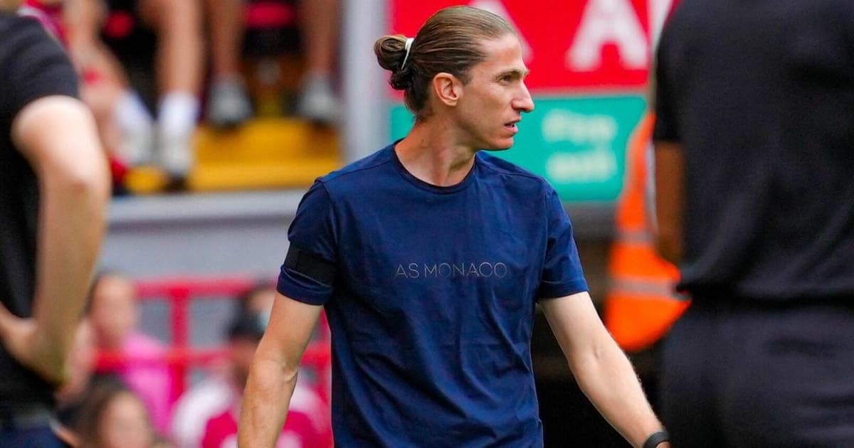 Filipe Luís vira contra Liverpool, e torcida do Flamengo reage