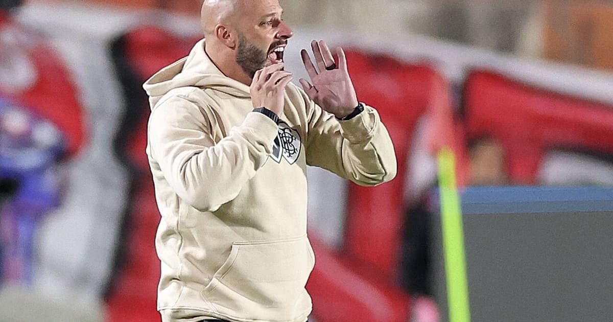 Botafogo demite o técnico Franclim Carvalho