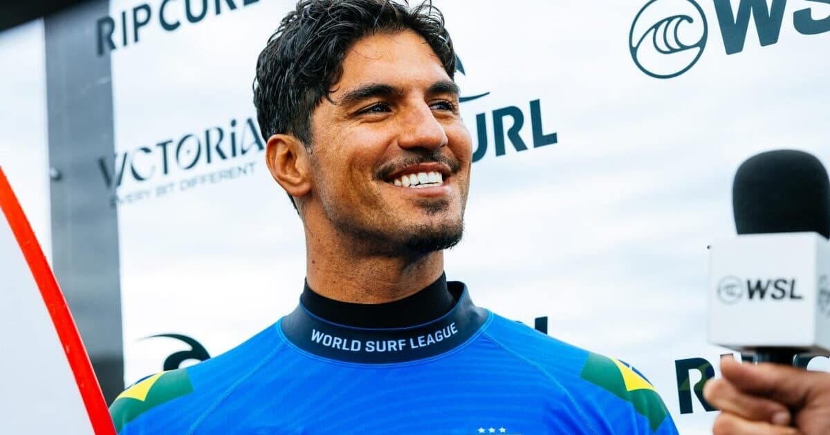 Gabriel Medina sofre corte na cabeça antes de etapa da WSL