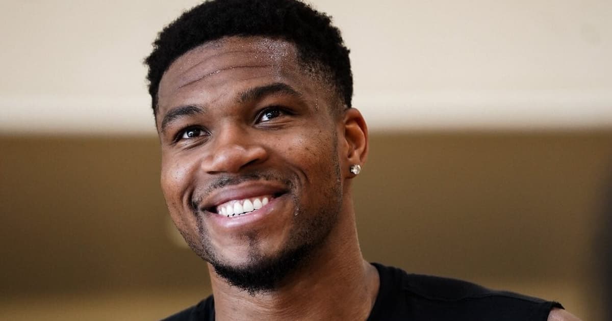 Giannis Antetokounmpo: 'Vamos sair com a vitória' no Natal da NBA