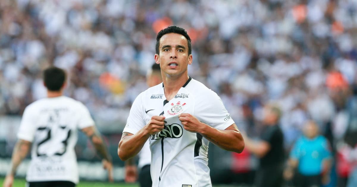 Jadson, ex-Corinthians, deixa prisão após acusação de violência doméstica