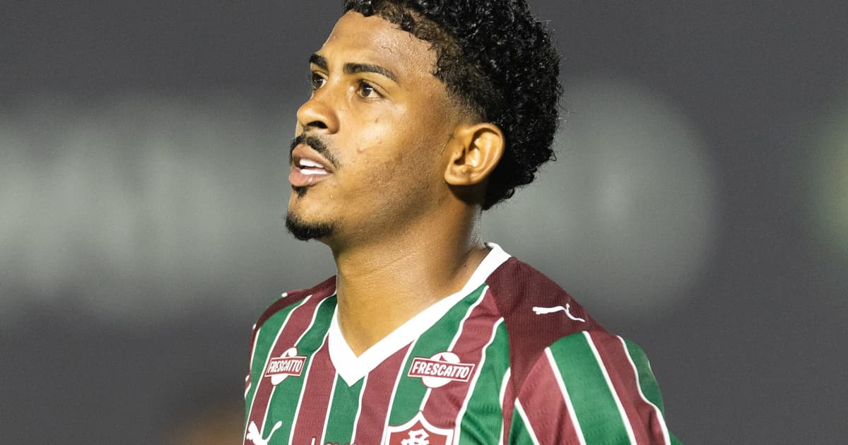 John Kennedy, do Fluminense, recebe alta e segue em recuperação