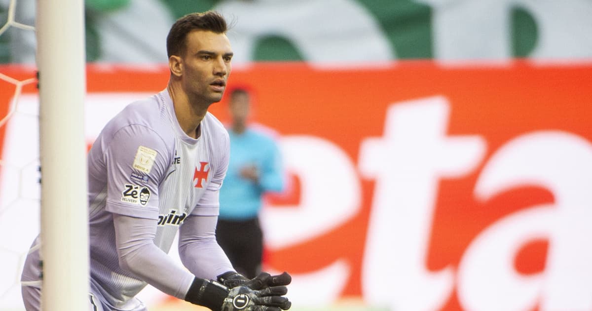 Leo Jardim, do Vasco, vira assunto após gol do Palmeiras: 'Não dá'