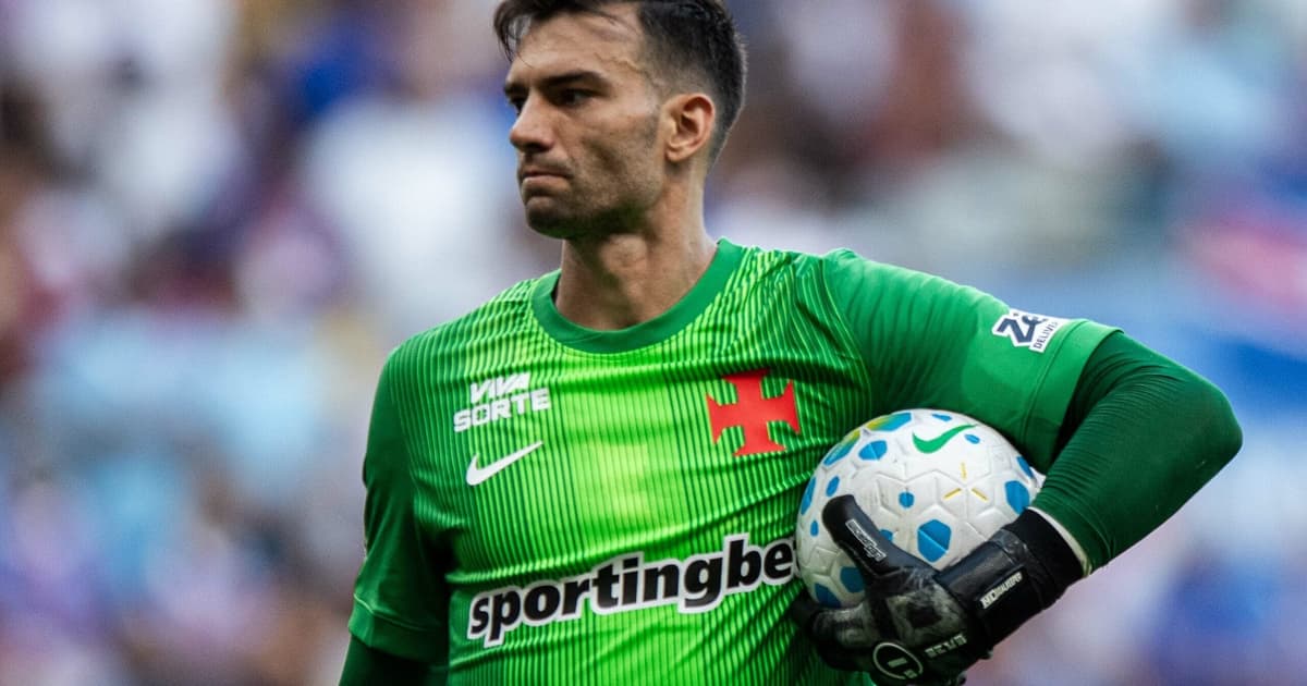 Falha de Léo Jardim em Vasco x Santos gera revolta: 'Não é possível'