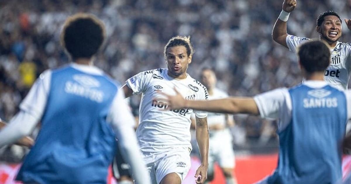 Willian Arão comenta atuação como zagueiro no Santos: 'Posso ajudar'