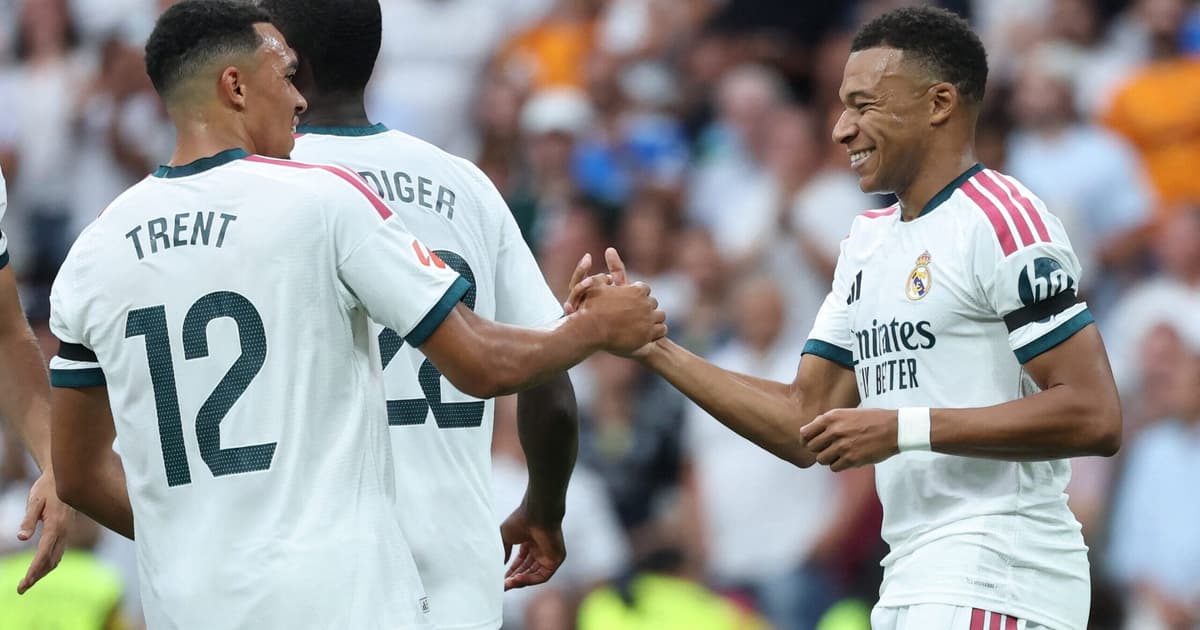 Vini Jr passa em branco, mas Real Madrid goleia o Málaga na La Liga