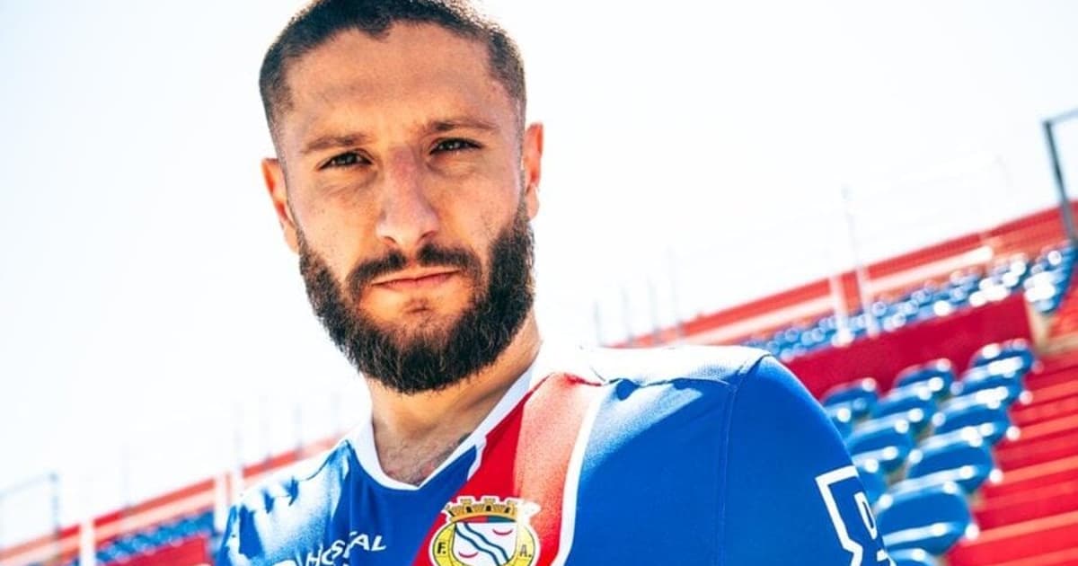 Ex-Santos e Palmeiras, Zé Rafael rebate torcedor nas redes