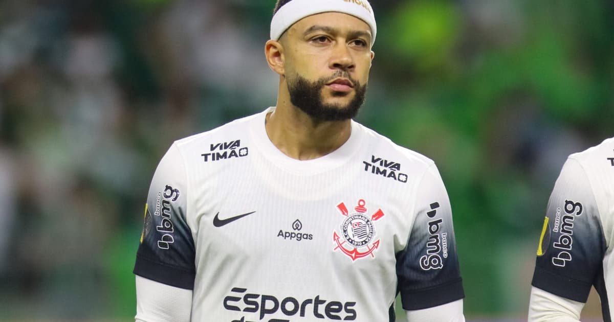Corinthians manda recado ao Palmeiras após renovação de Memphis