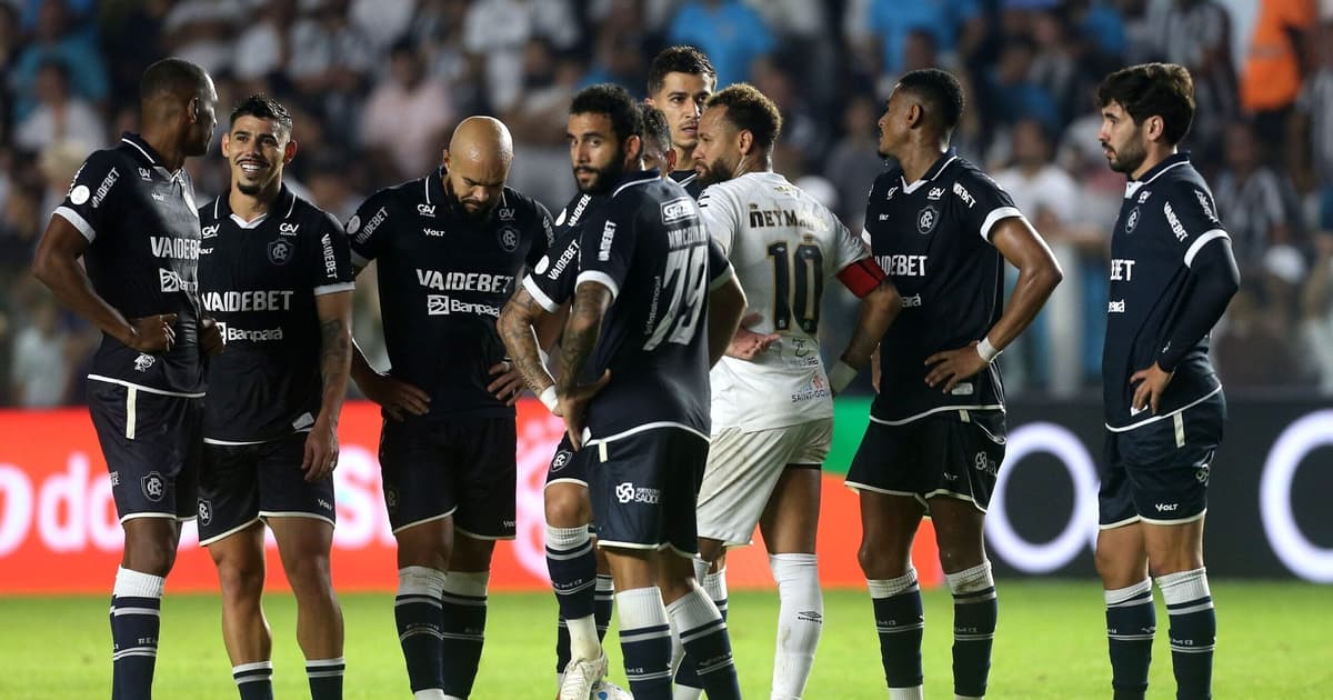 Leitura labial revela provocações com Neymar em Santos x Remo