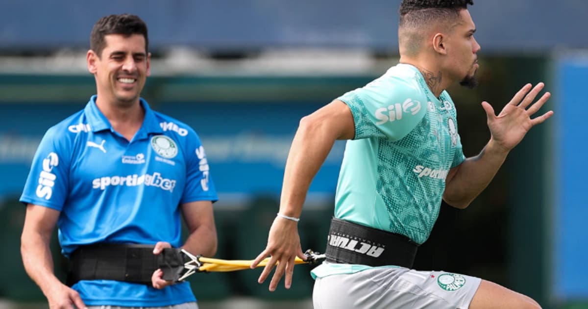 Palmeiras segue preparação para pegar o Vasco; Paulinho faz cronograma no gramado