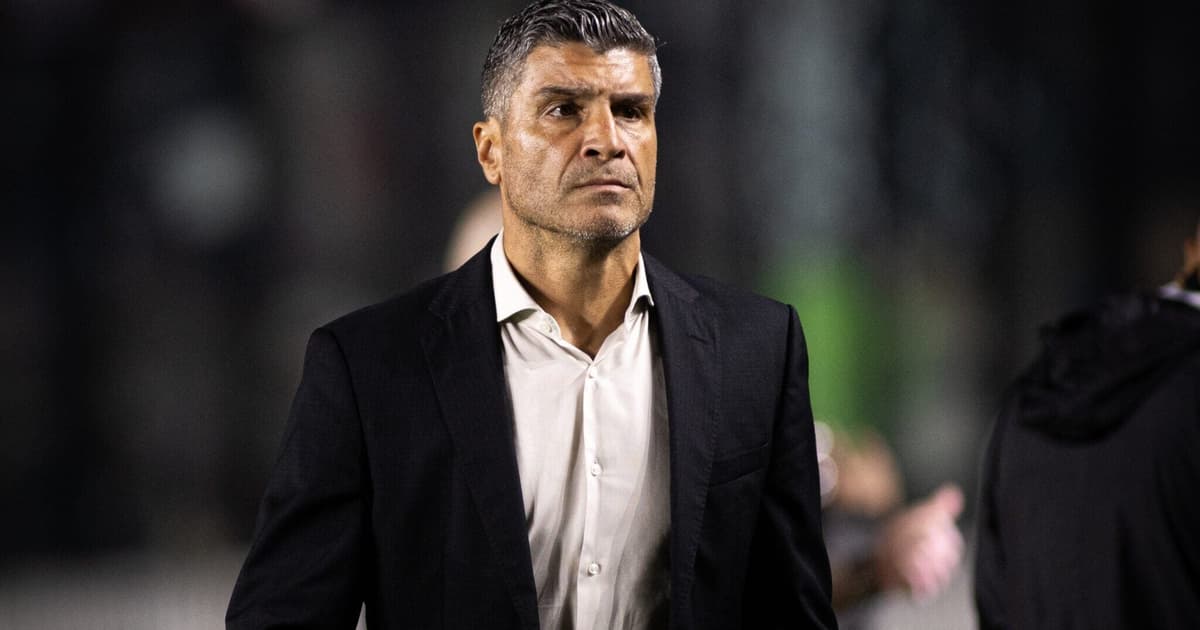 Vasco demonstra rápida evolução defensiva com Pedro Emanuel