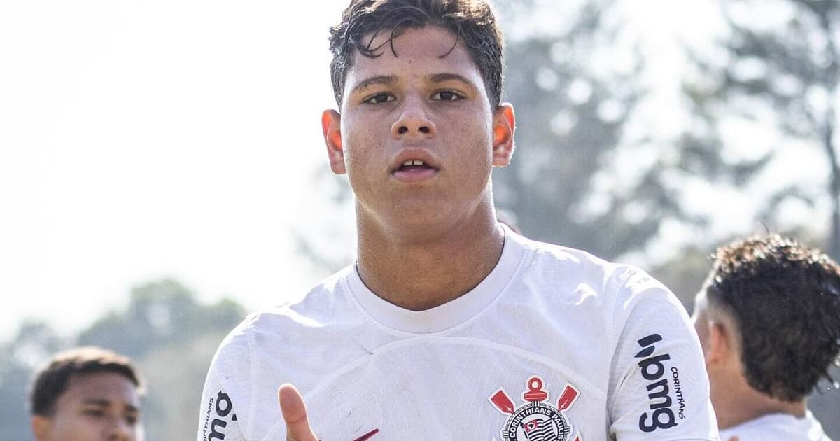 Corinthians rescinde com ex-Palmeiras e mira retorno ao MCFFB