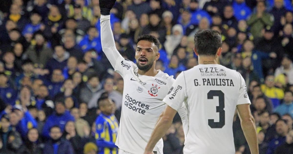 Raniele nega 'mal-estar' no elenco, mas admite frustração pela saída de Memphis do Corinthians