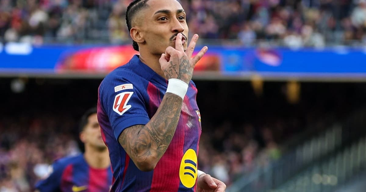 Barcelona define Raphinha como capitão; atacante é o primeiro brasileiro na função