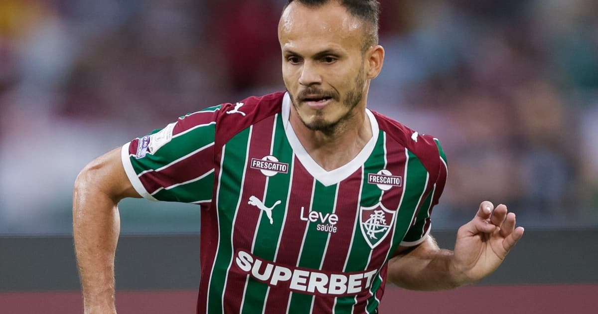 Renê critica gramado do Maracanã, mas elogia efetivação de Marcão