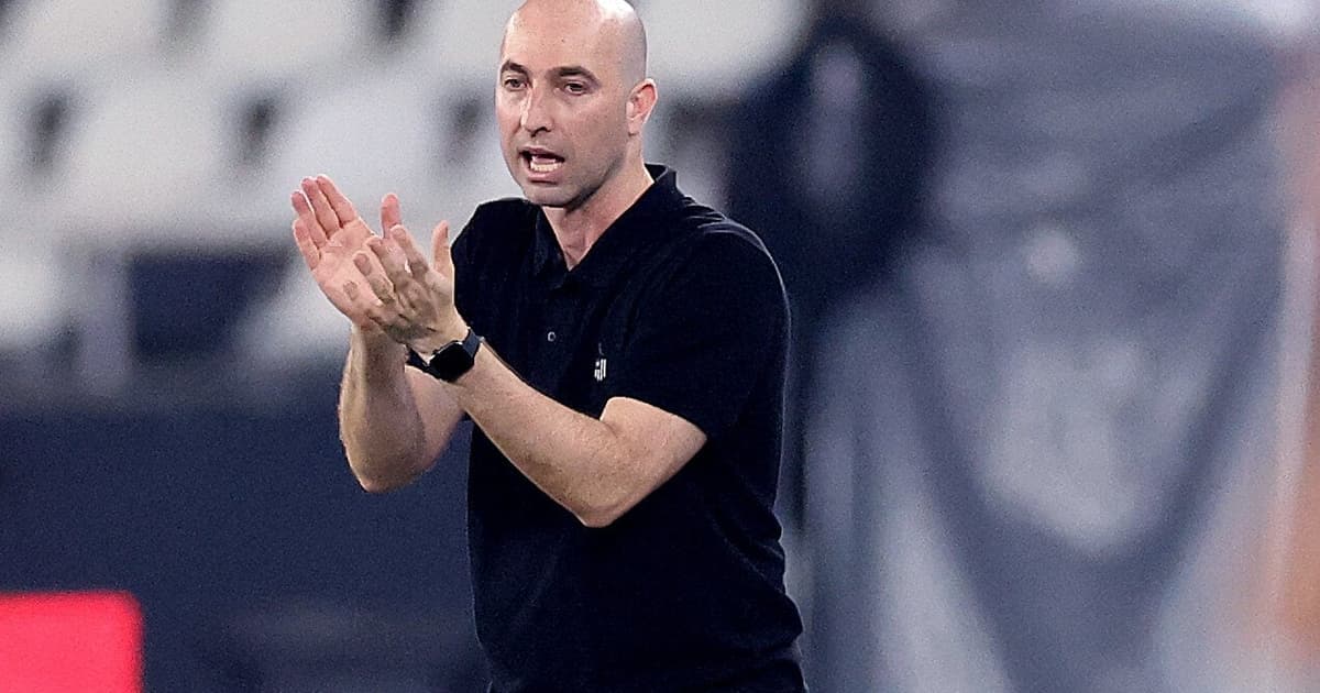Botafogo está escalado com retorno de dupla titular para enfrentar o Flamengo