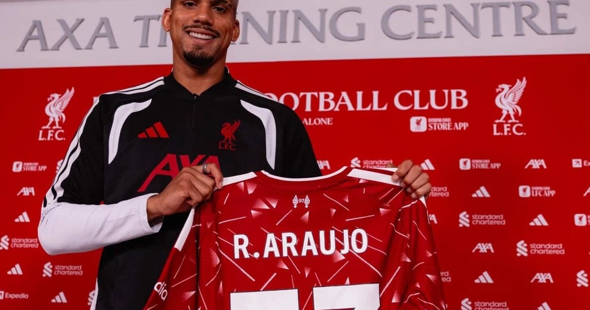 Ronald Araújo é anunciado como novo reforço do Liverpool