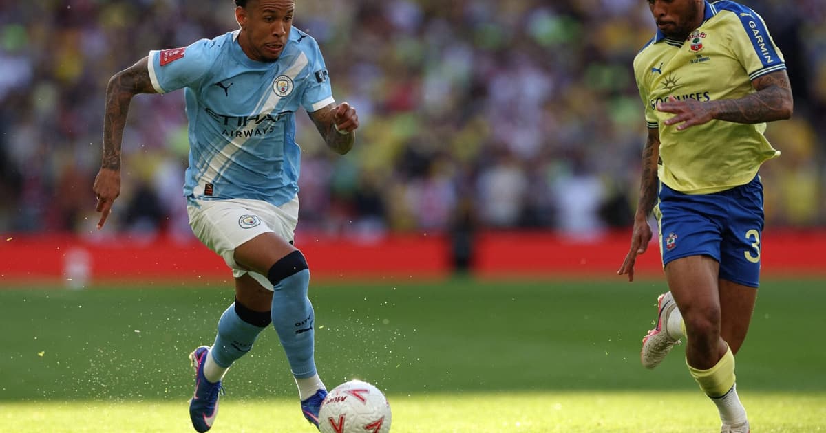 Tottenham avança em conversas por dupla do Manchester City