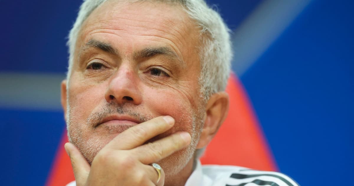 Mourinho testa vestiário do Real Madrid após crise com vazamentos internos