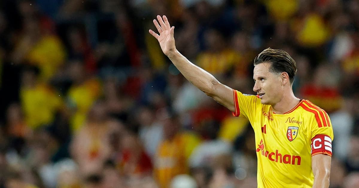 Lens bate o PSG e conquista a Supercopa da França pela primeira vez na história