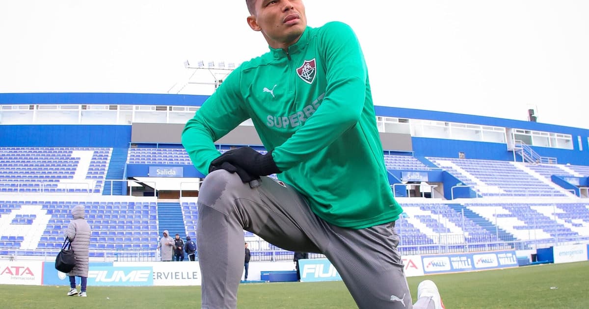 Thiago Silva 'auxiliar-técnico' tem atuação elogiada no Fluminense