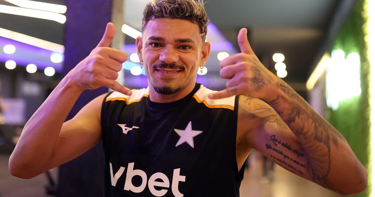 AO VIVO: Botafogo apresenta Tiquinho Soares como reforço