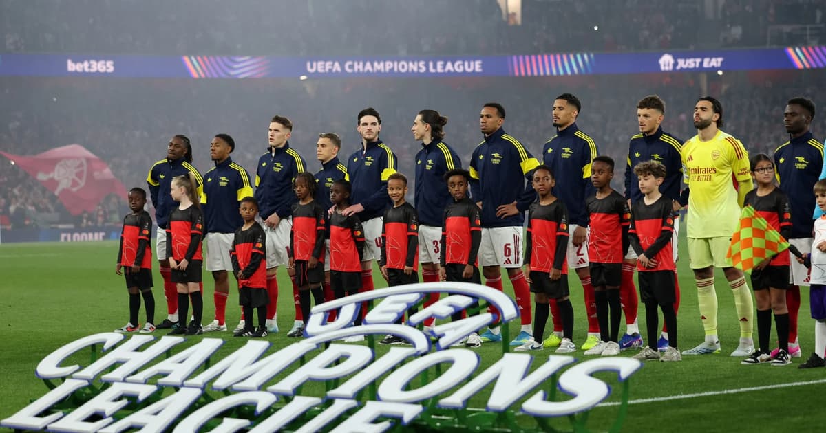 Chelsea e Manchester United miram joia do Arsenal