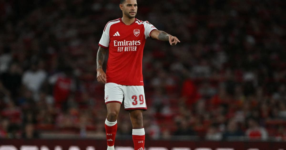 Bruno Guimarães estreia no Arsenal e volta a cobrar pênalti após a Copa