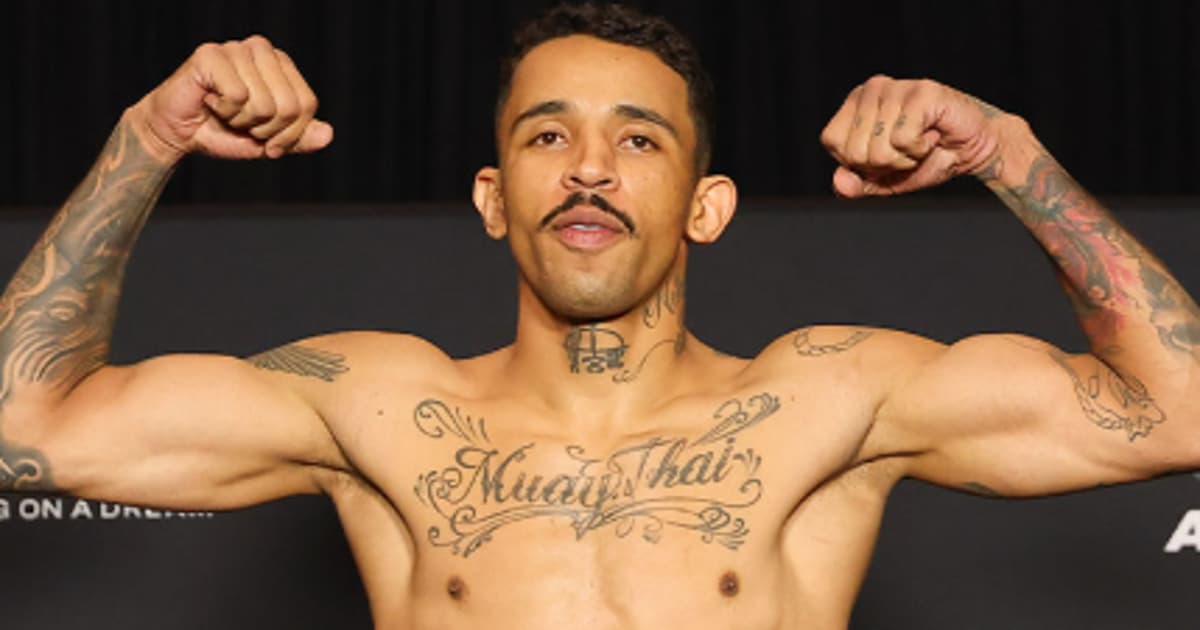 Astro do UFC ataca presidente do Corinthians após saída de Memphis: 'Luta a fazer'