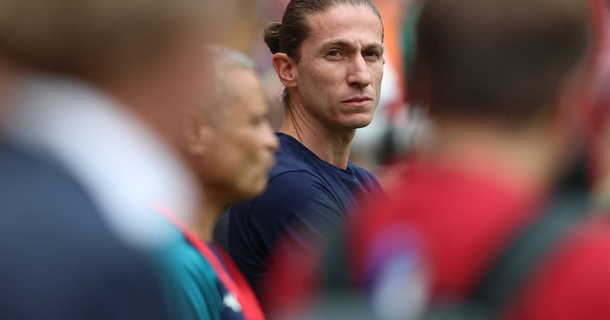Antes de estreia oficial, Monaco de Filipe Luís é derrotado