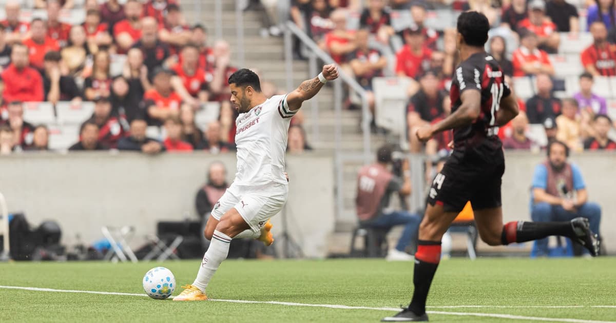 Athletico-PR marca no fim e arranca empate com o Fluminense