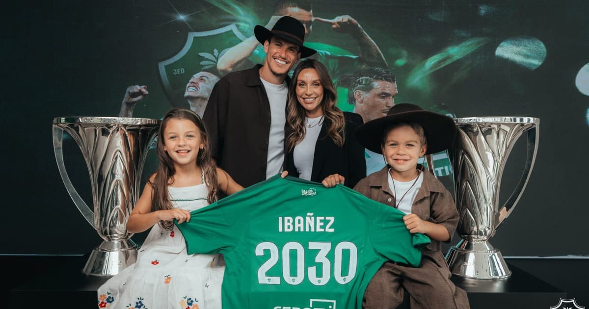 Após Copa do Mundo, Al Ahli anuncia renovação de Roger Ibañez até 2030