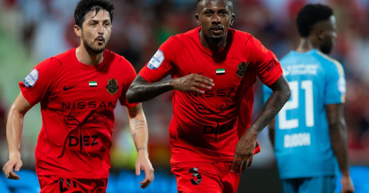 Ex-Inter, Igor Gomes marca e ajuda Shabab Al-Ahli a manter 100%