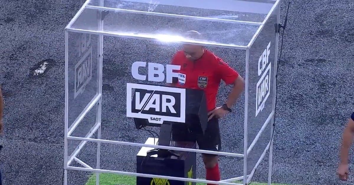 Fluminense x Vasco vai ter arbitragem de Copa do Mundo