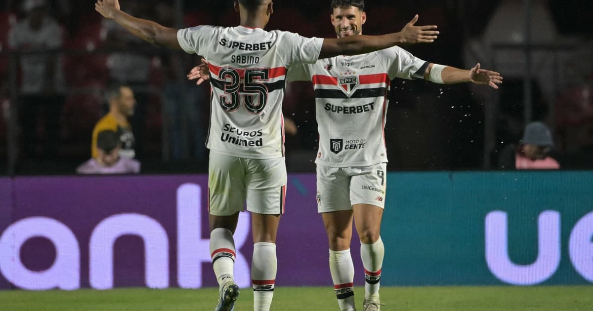São Paulo reage, muda roteiro e mostra caminho para Dorival