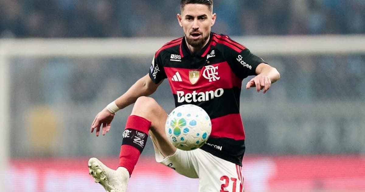 Rivais do Flamengo reagem a lance polêmico de Jorginho contra Cruzeiro