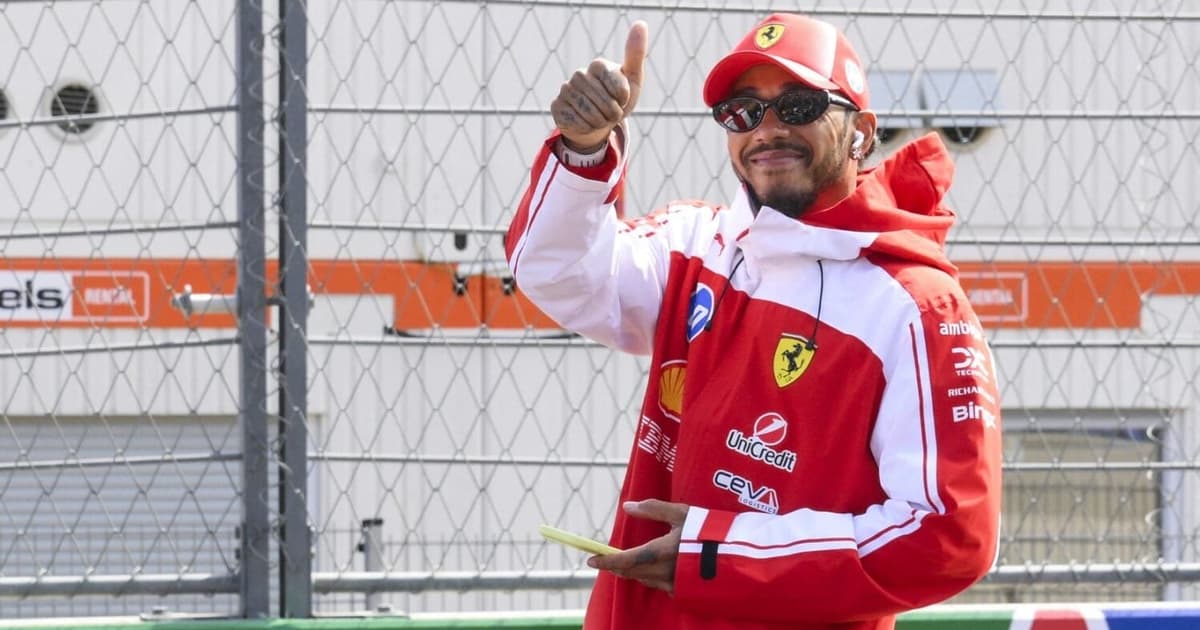 Hamilton se desculpa à Ferrari por postura na F1: 'Vou melhorar'