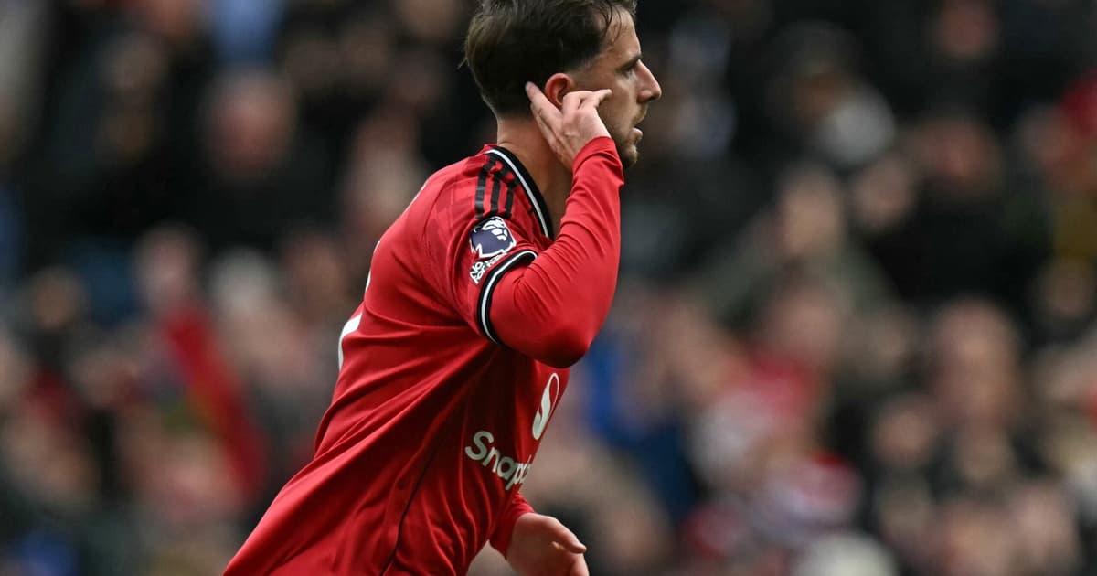 PSG x Manchester United: Mason Mount sai de campo lesionado